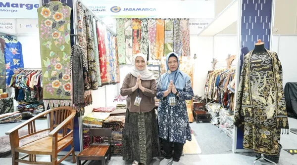 Jasa Marga Bawa UMKM Binaan Tampil di Indonesia Fashion Week 2026